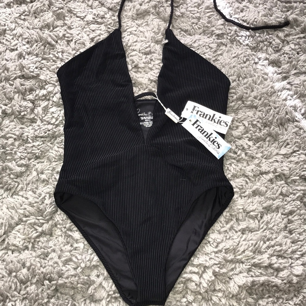 Frankies Bikinis
